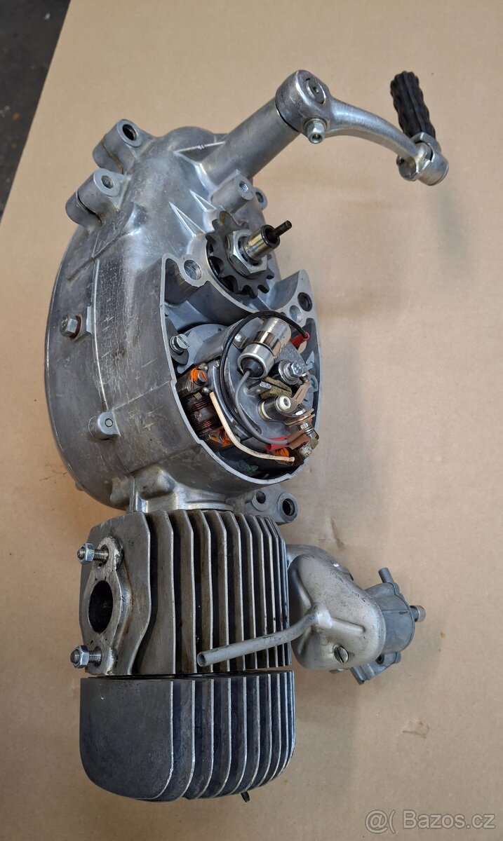 Motor JAWA 21,23 - 5