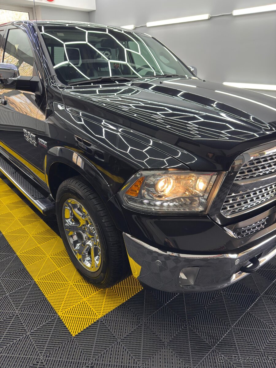 Predám Dodge RAM 1500 5.7 HEMI 2018 4x4 TOP STAV