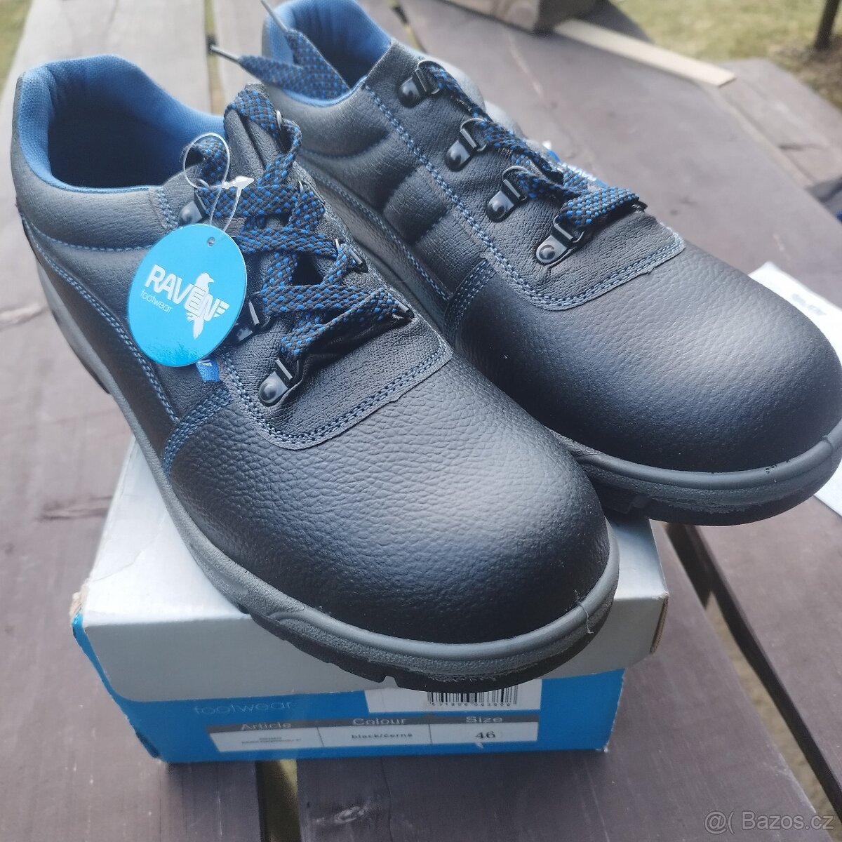 Pracovní oděvy a obuv - 5