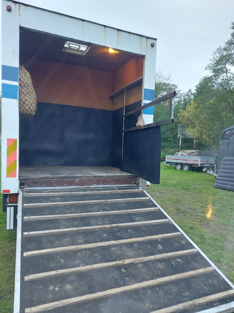 Autopřepravník na 4 koně - 5