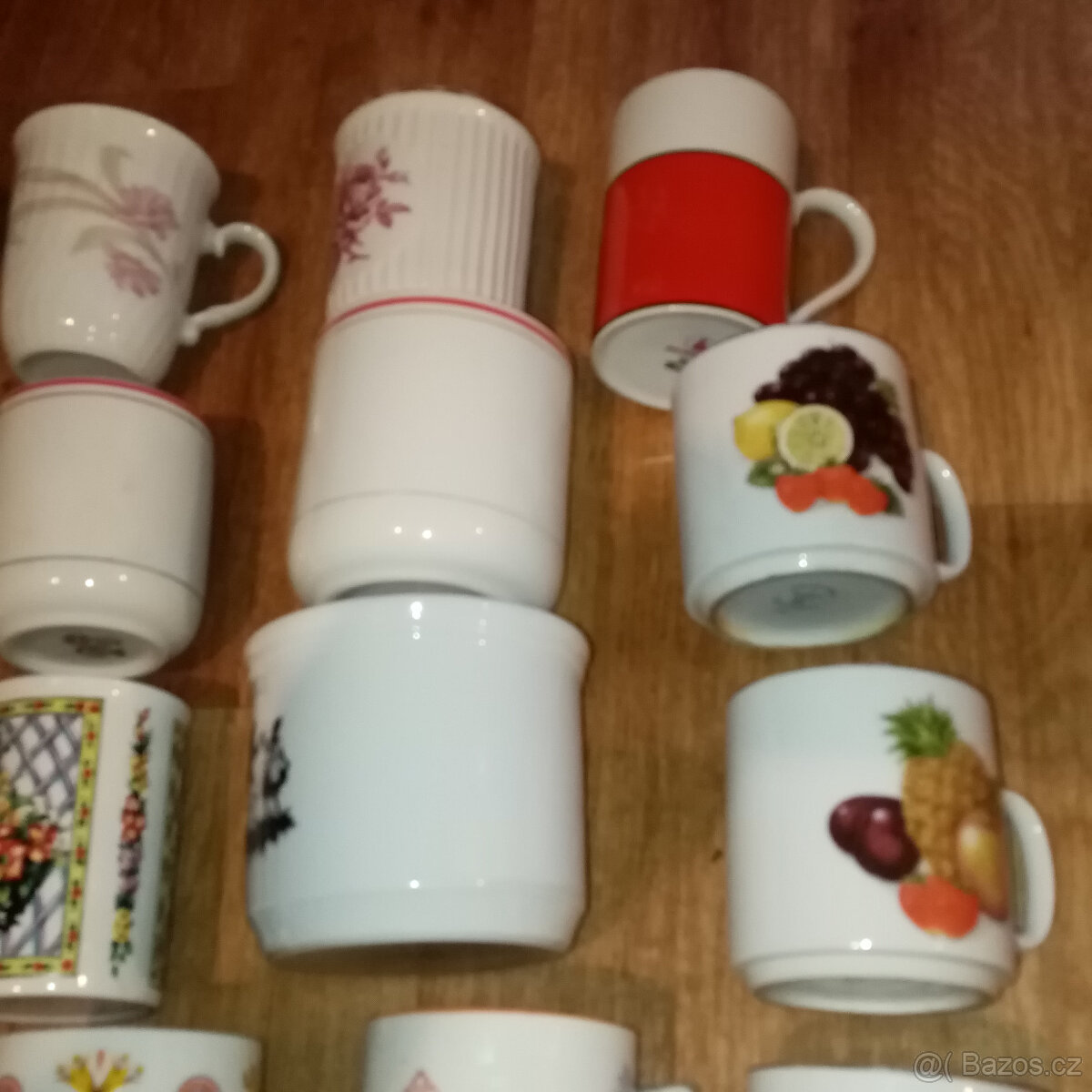 Prodám staré české porcelánové hrnky a skleněné půlitry 0,3l - 5