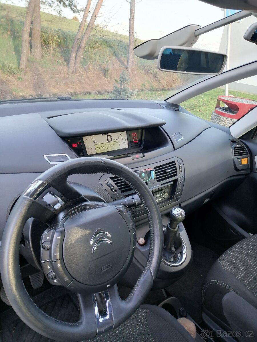 Citroën Grand C4 Picasso MPV 1.6, r. výroby 2012 - 5