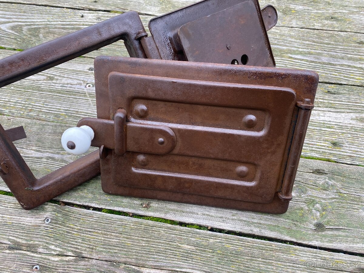 kamna stará kamna pec komponenty dvířka popelník - 5