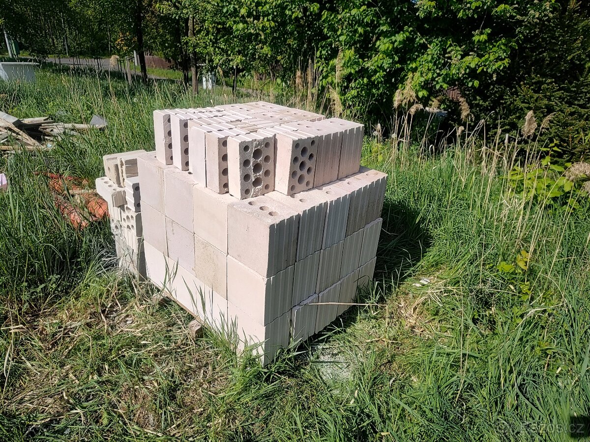 VPC 175mm, Vápenopískové tvárnice, cihly, Maltovací sáně - 5