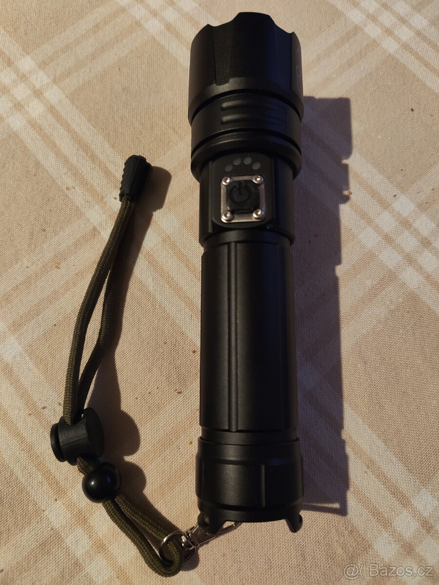 Dobíjecí taktická svítilna s vysokým světelným zdrojem - 5