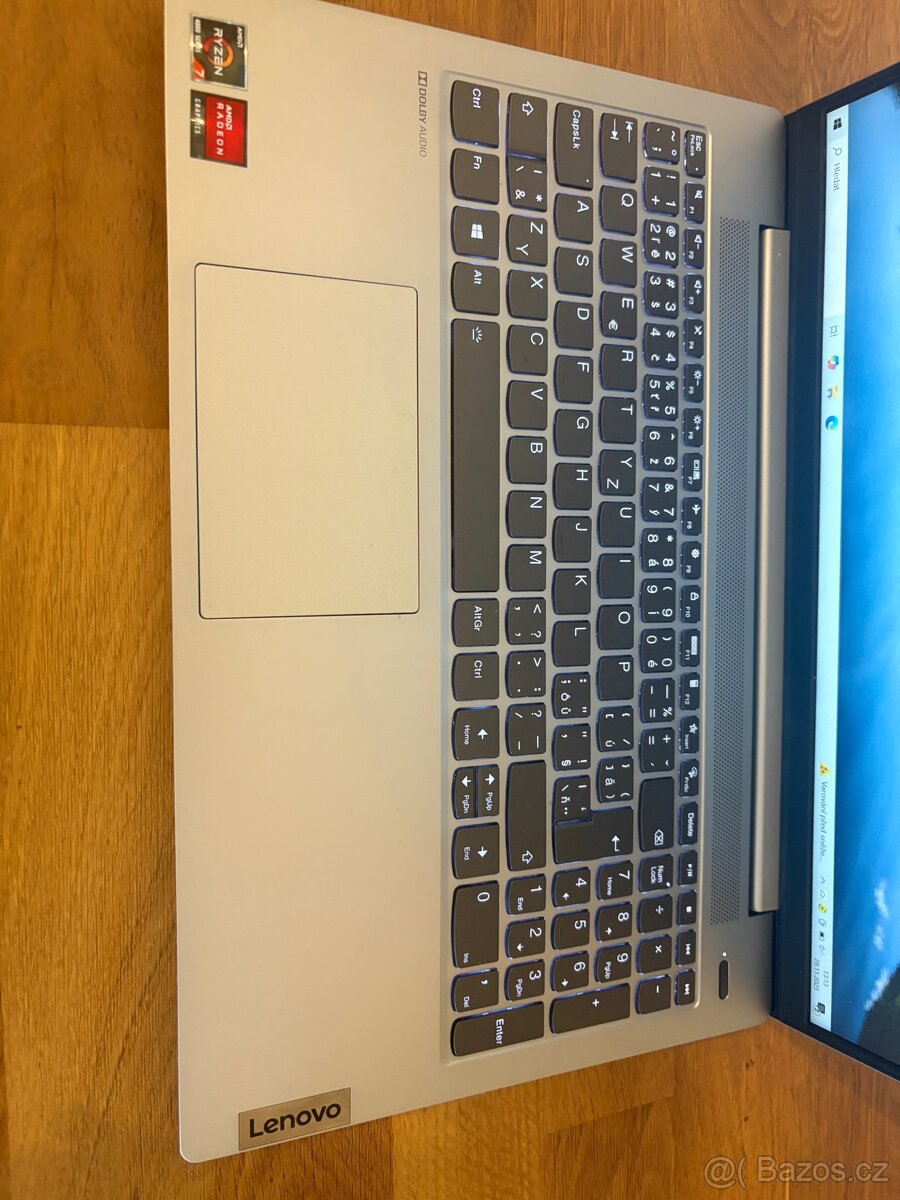 Lenovo IdeaPad 5 - 5