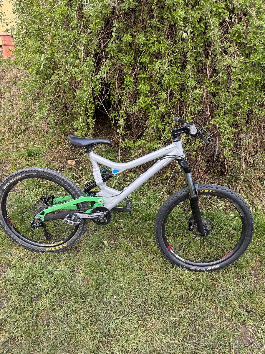 Downhill / freeride kolo commencal supreme DH - 5