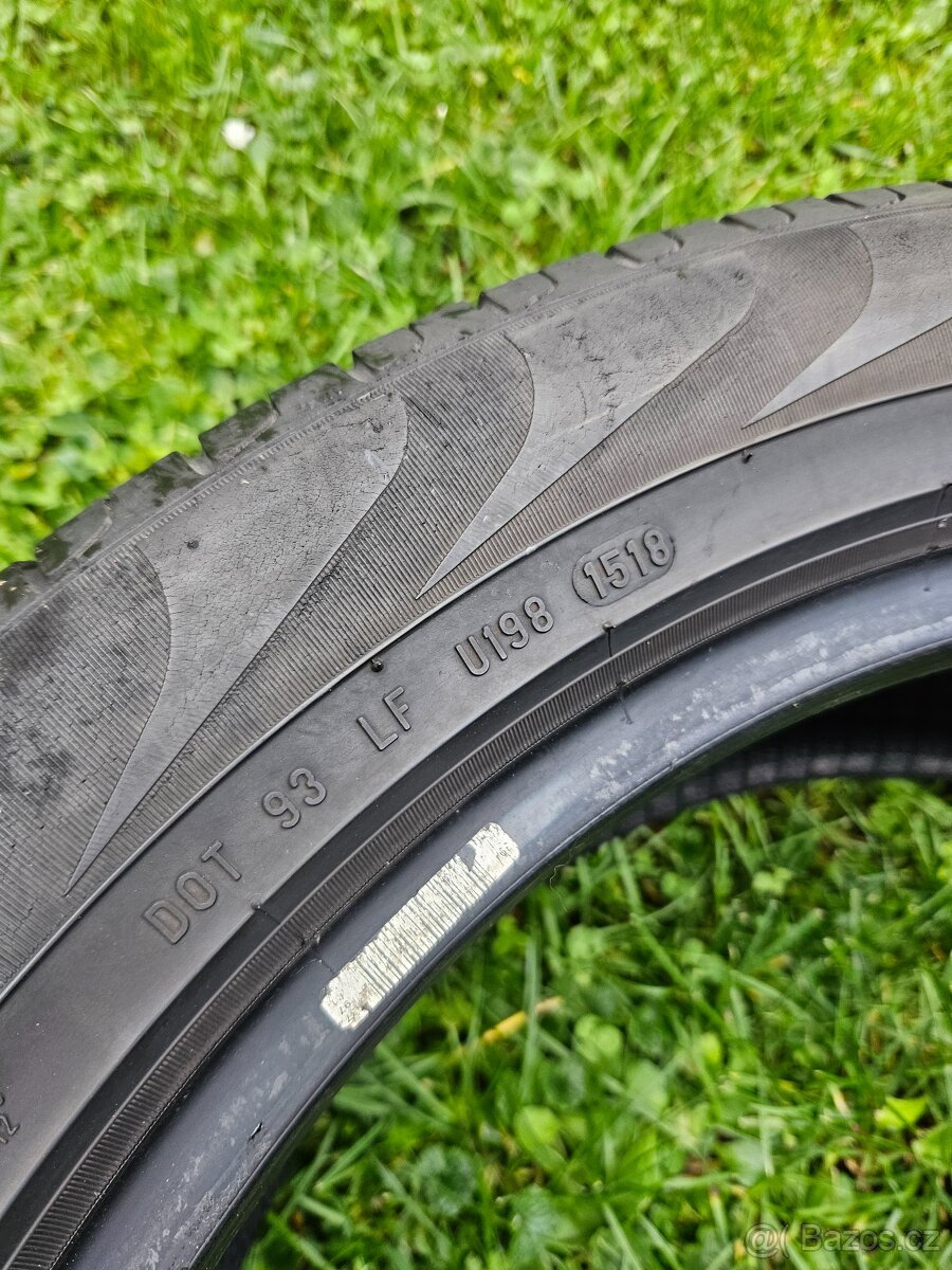 Pneu Letní 235/50/19 - 5