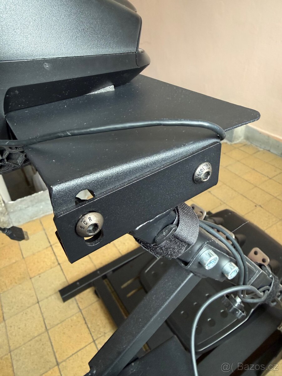 Logitech G29 a playseat konstrukce - 5