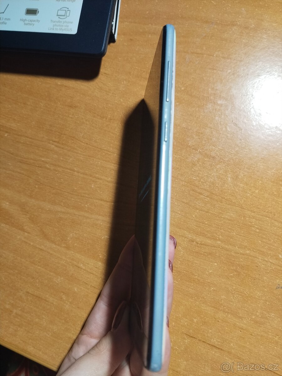 Prodám Samsung Galaxy A70 - 5