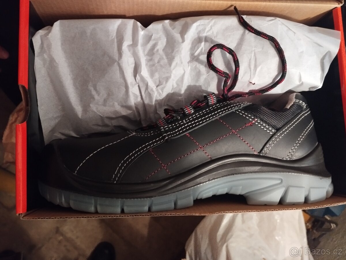 Nové pracovní boty s vyztuženou špičkou, vel. 41 - 5