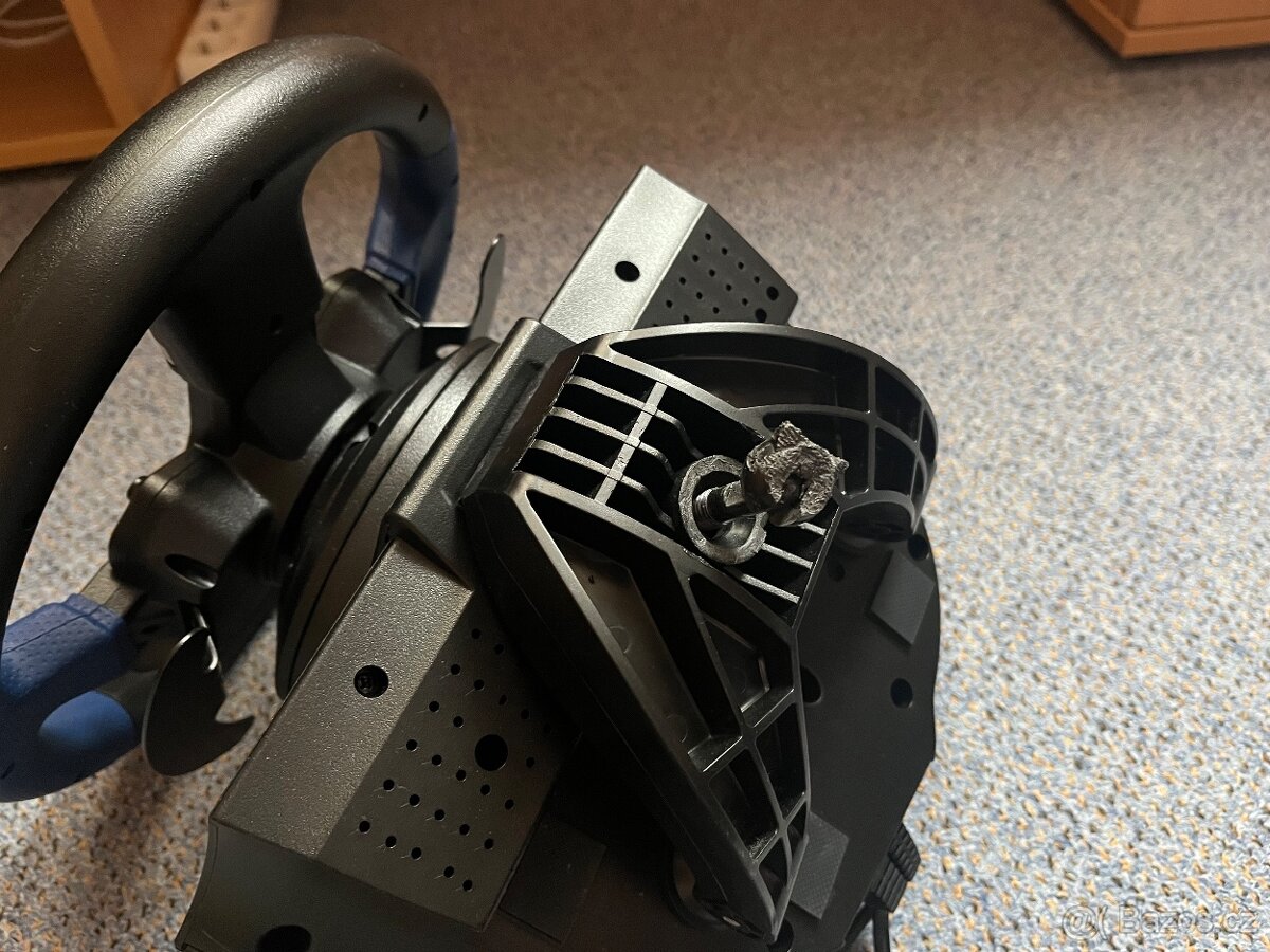 PS4 slim 500GB+ volant trustmaster t150+hry+ externí disk 1T - 5