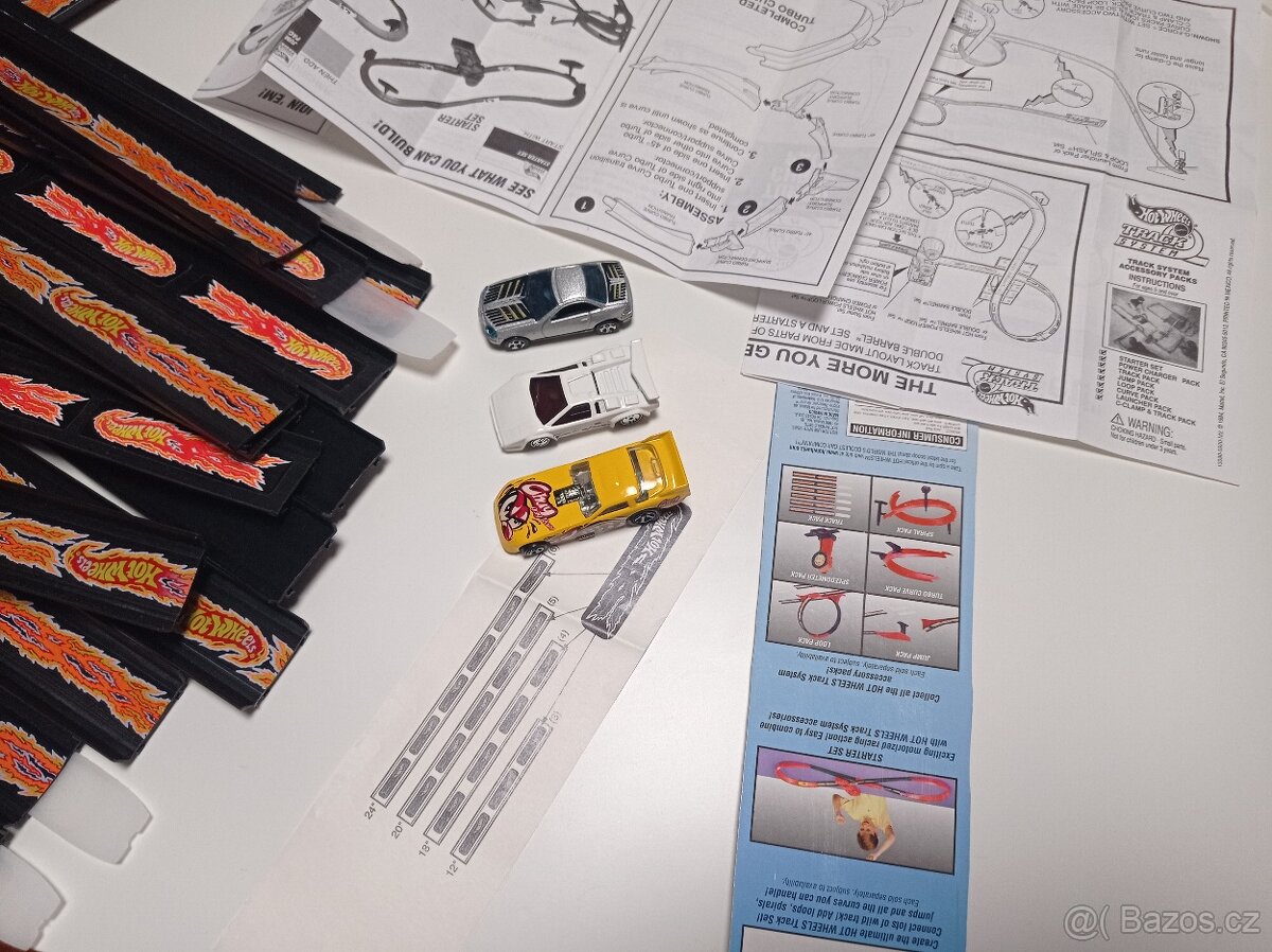 Hot Wheels balení drah + 3 autíčka - 5
