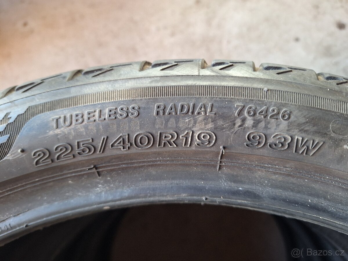 Prodám letní pneu 225/40/19 Bridgestone - 5