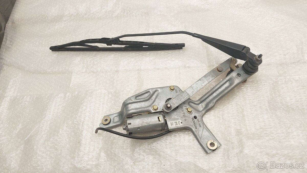 VW Transporter T4 – Stěrač dveří kufru 701955711 - 5