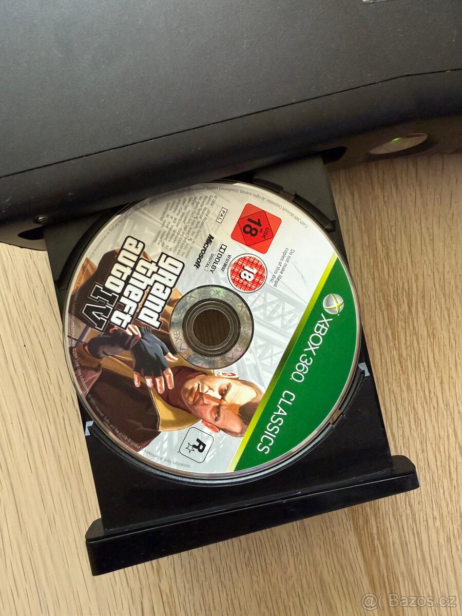 Microsoft Xbox 360 Slim - 5