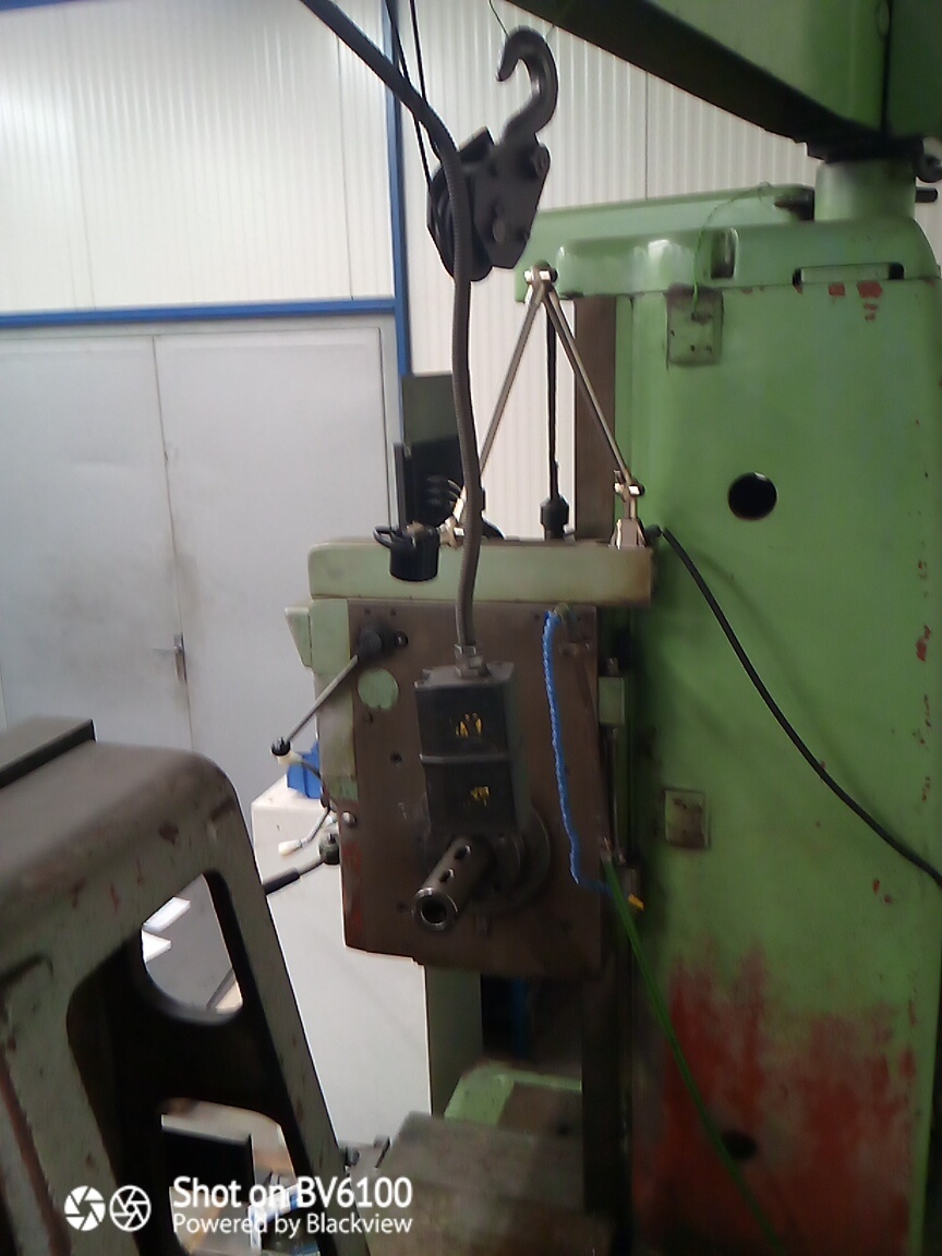 VYVRTÁVAČKA HORIZONTÁLNÍ TOS VARNSDORF typ WH 80 - 5