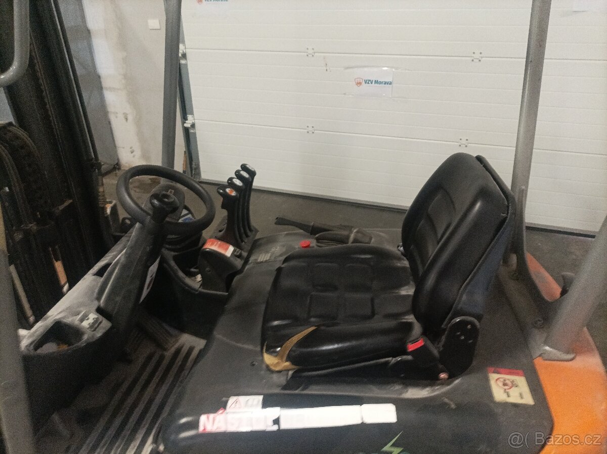 Vysokozdvižný vozík Still s vidlice a bočni posuv - 5