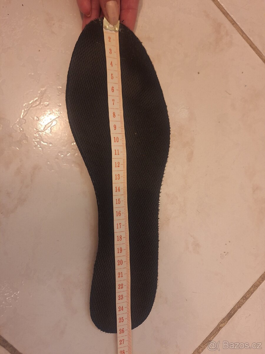 Prodám sálové boty vel.41 - 5