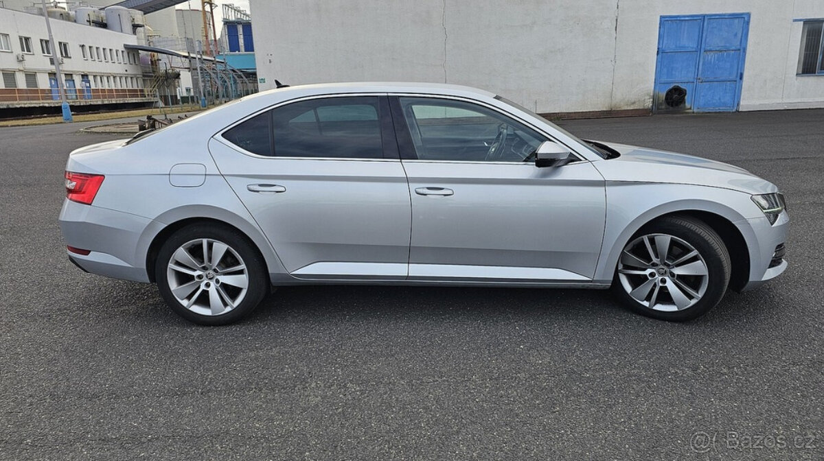 Pronájem Superb 2021 Taxi Bolt Uber 2.0 TDI automat - 5