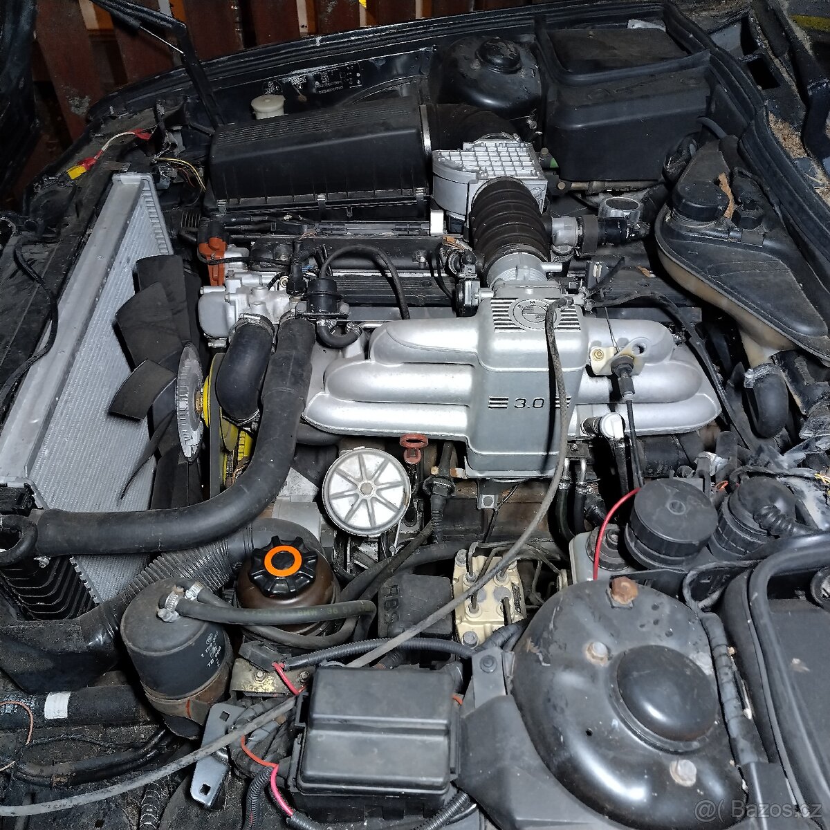 BMW E32 730i - náhradní díly - 5