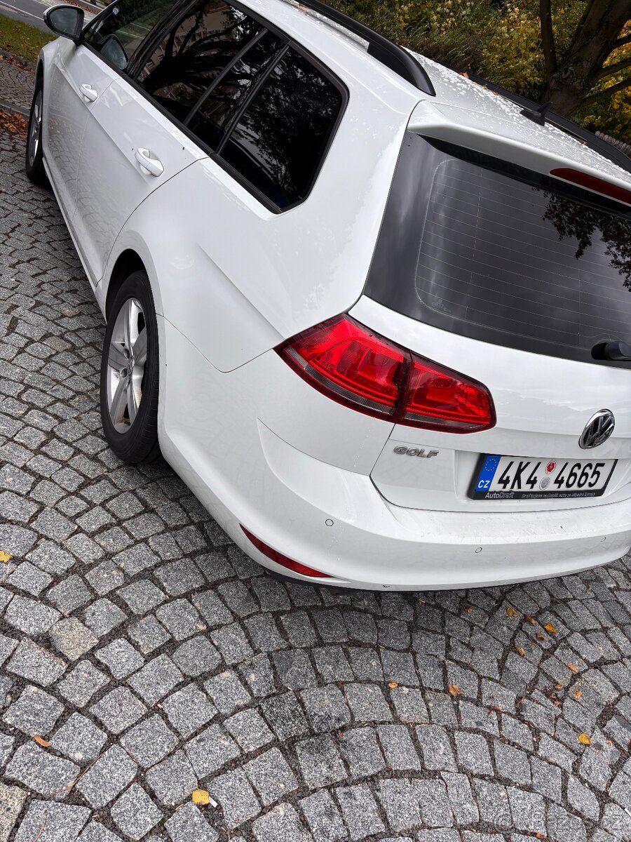 VW Golf VII 1.6 TDI 81kW DSG WEBASTO, r.v. 2016, pravidelný - 5