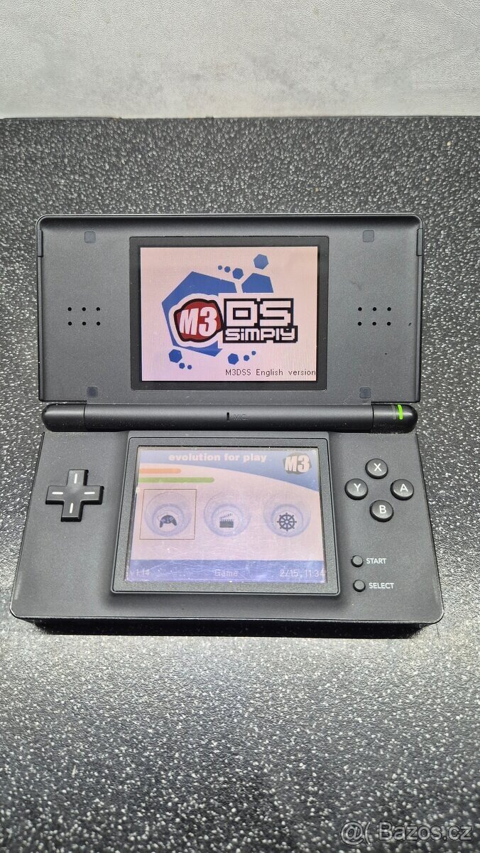 Nintendo DS Lite + M3 DS Simply - 5