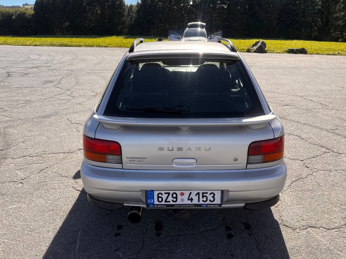 Subaru Impreza GT - 5