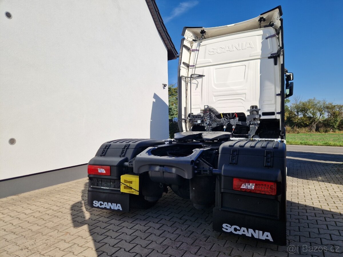 Tahač Scania R450 side skirts Full Led - 5