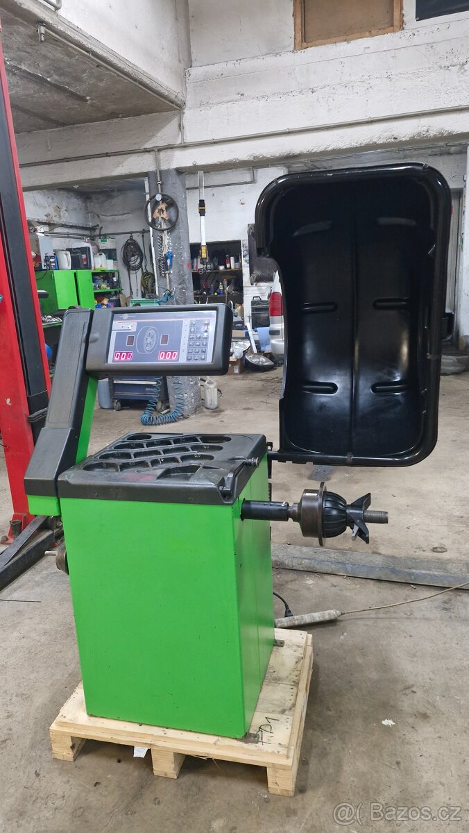 Vyvazovaci stroj kol Bosch Cemb - 5