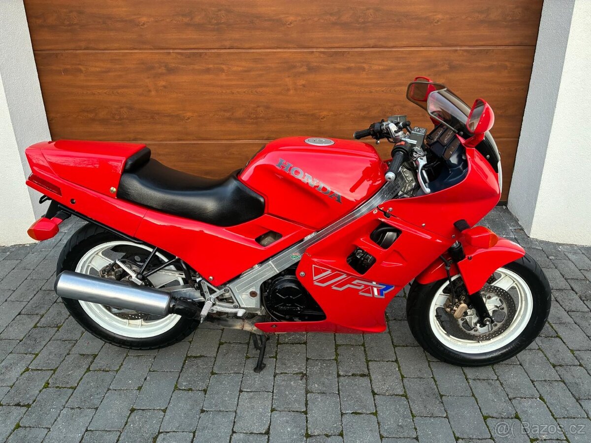 Honda Vfr700F 1986 - 5