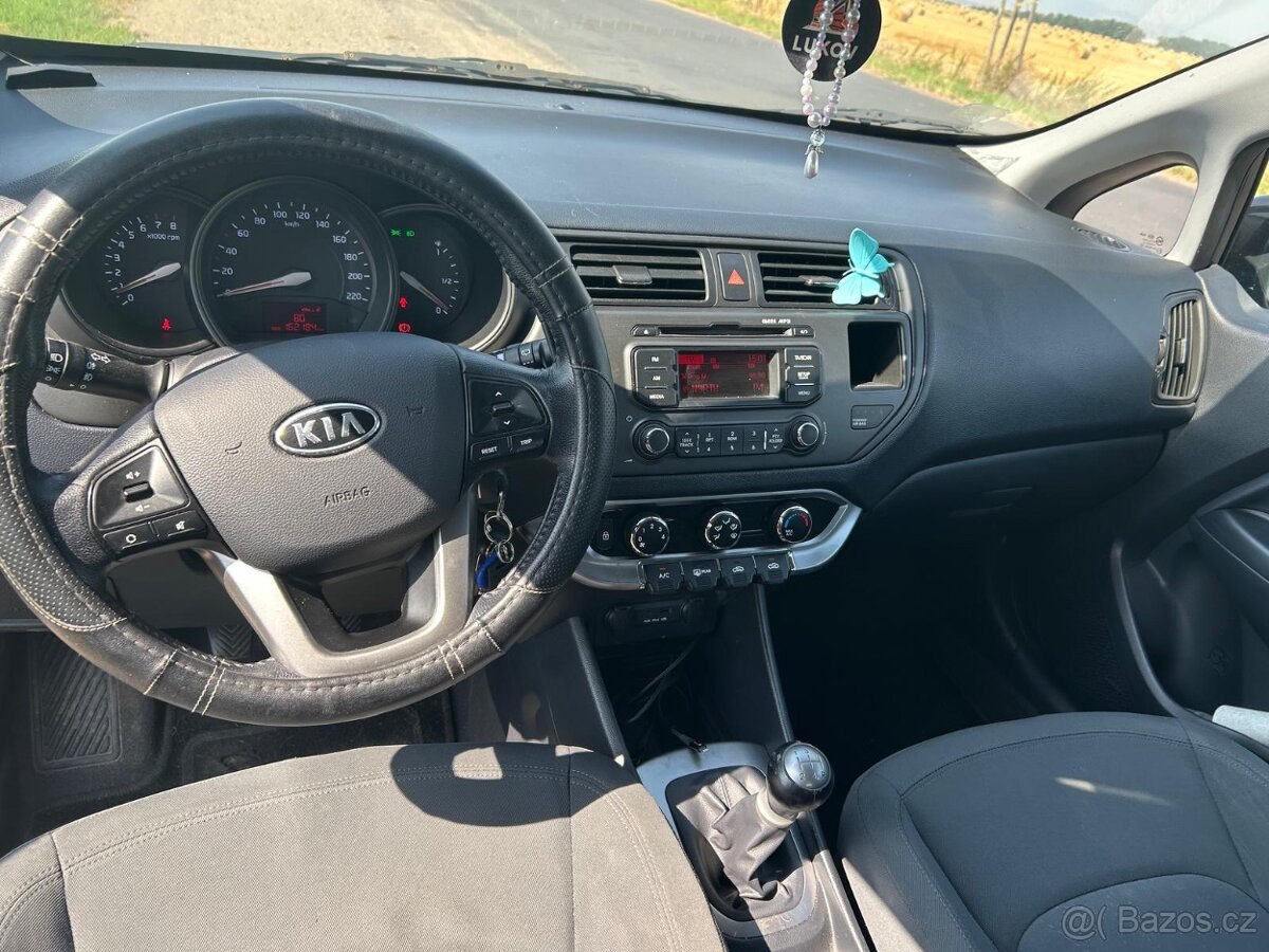 Kia Rio - 5
