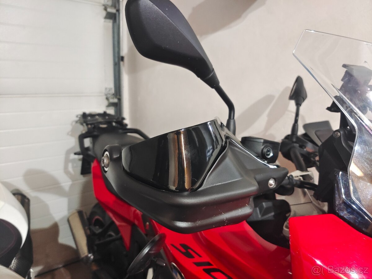 Blástry, kryty rukou, BMW nové