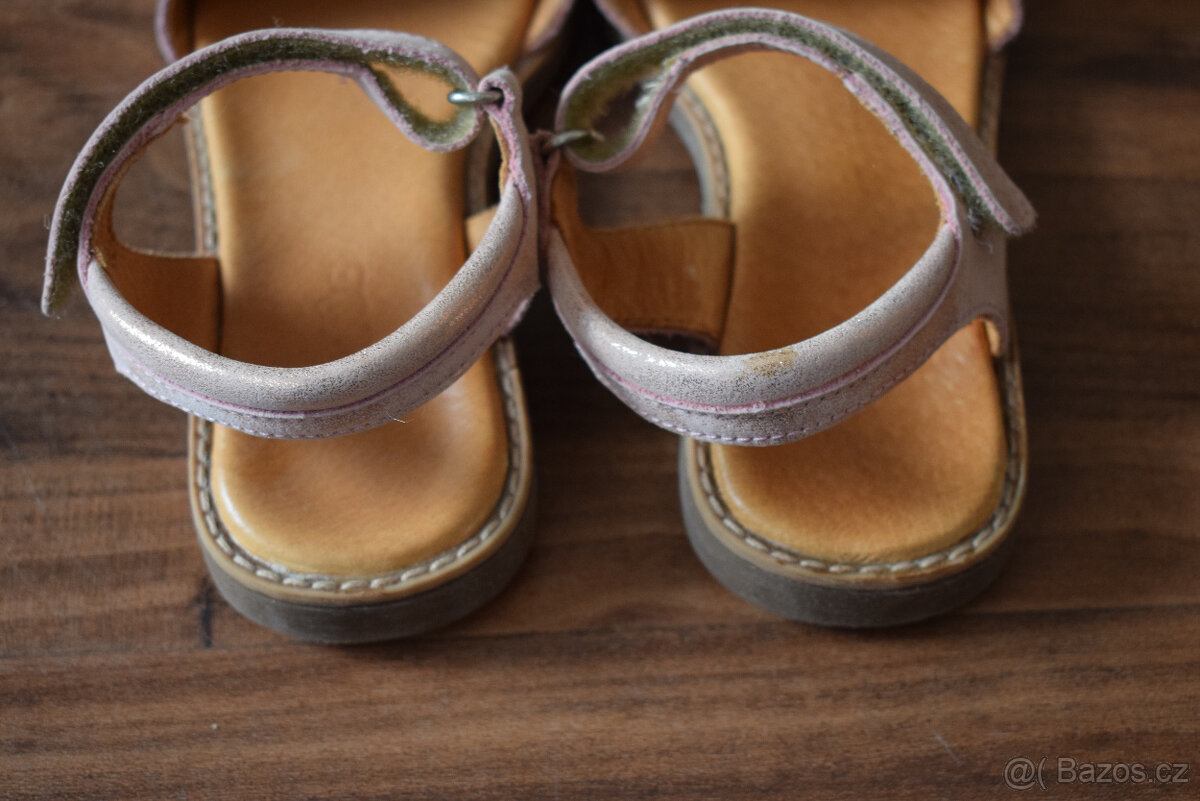 Třpytivě růžové sandále Froddo vel. 31 - 5