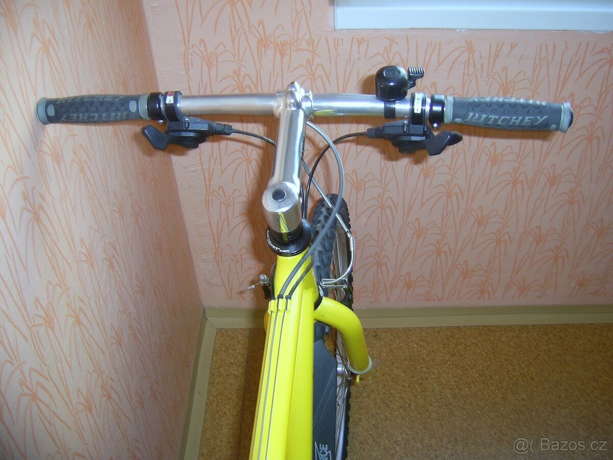 Horské - trekové kolo Specialized - 5