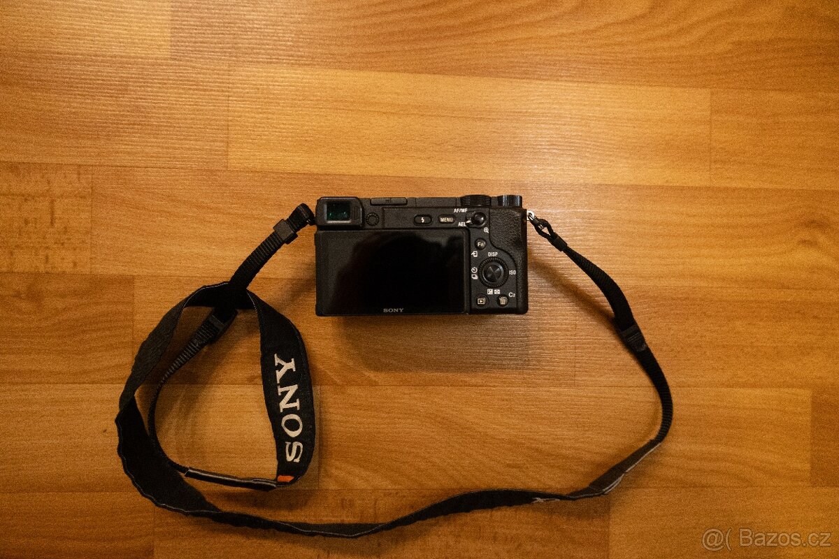 Sony Alpha A6400 + 18-135 mm OSS 4.8462 - 5