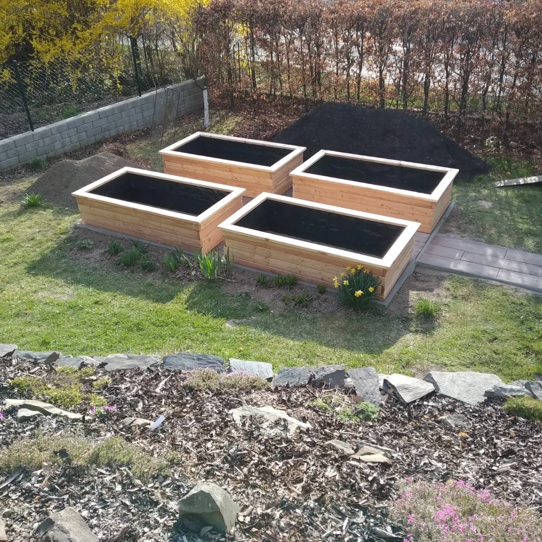 Modřínové masivní vyvýšené záhony - 5