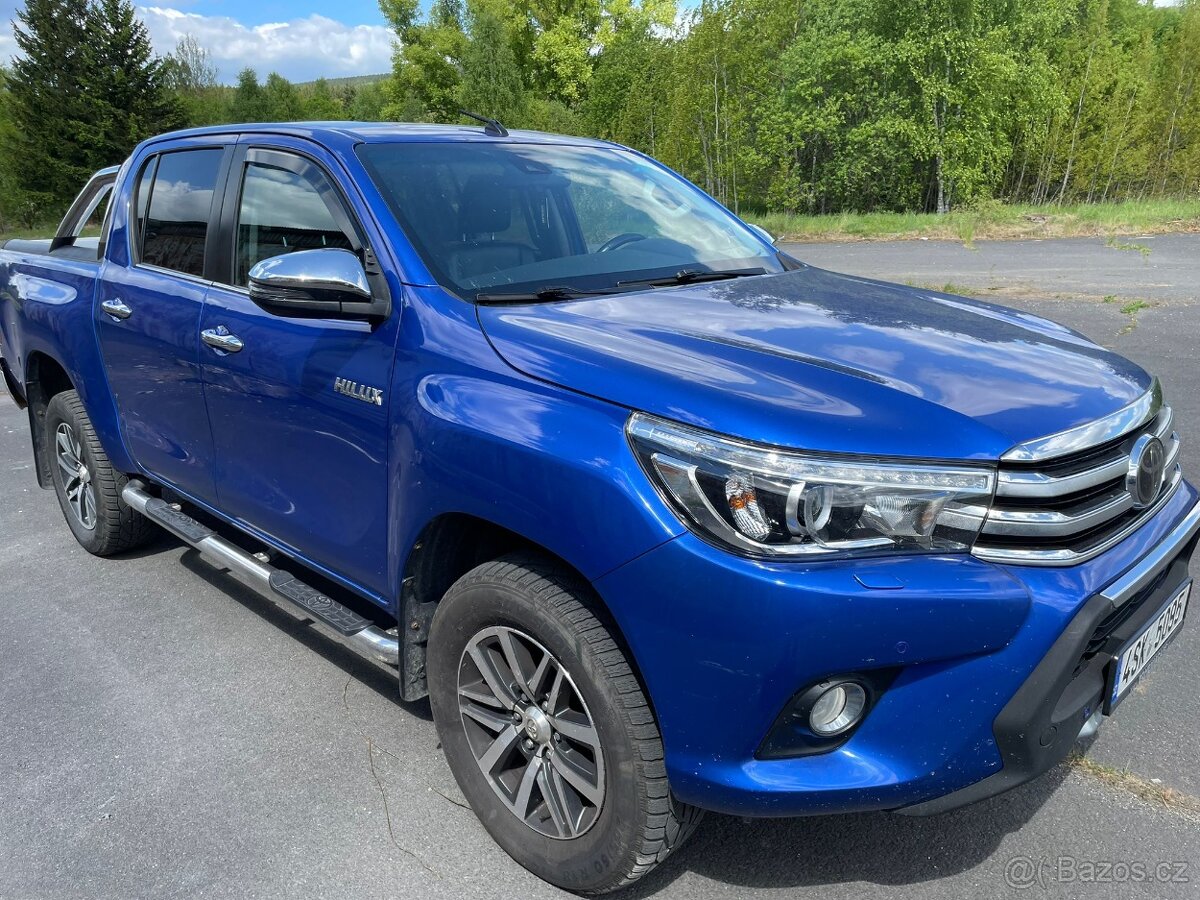 Toyota Hilux 2,4 D 4x4 automat