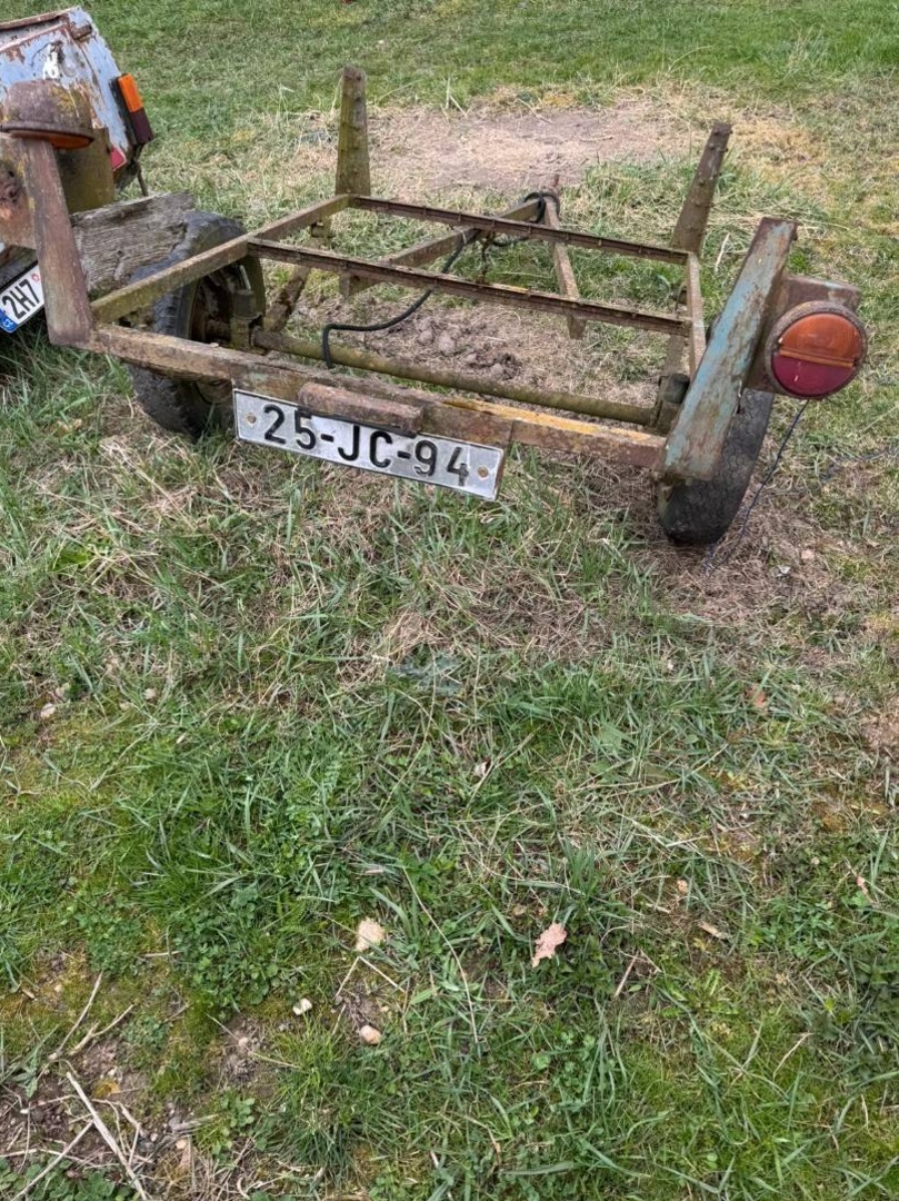 3 přívěsné vozíky - 5