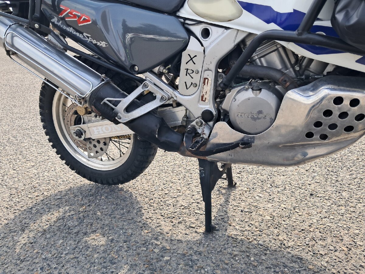 Honda XRV 750 africa twin rezervace