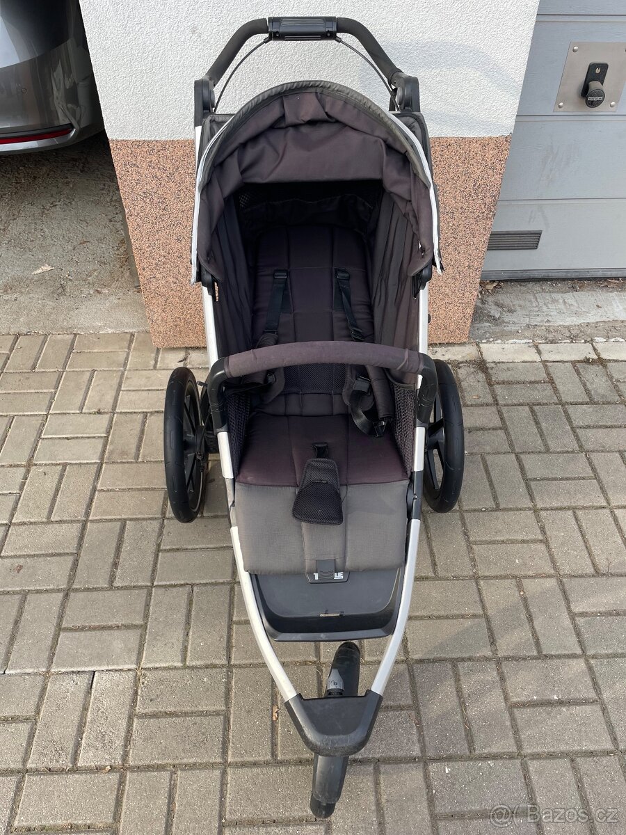 Thule Urban Glide 2 + korba - 5