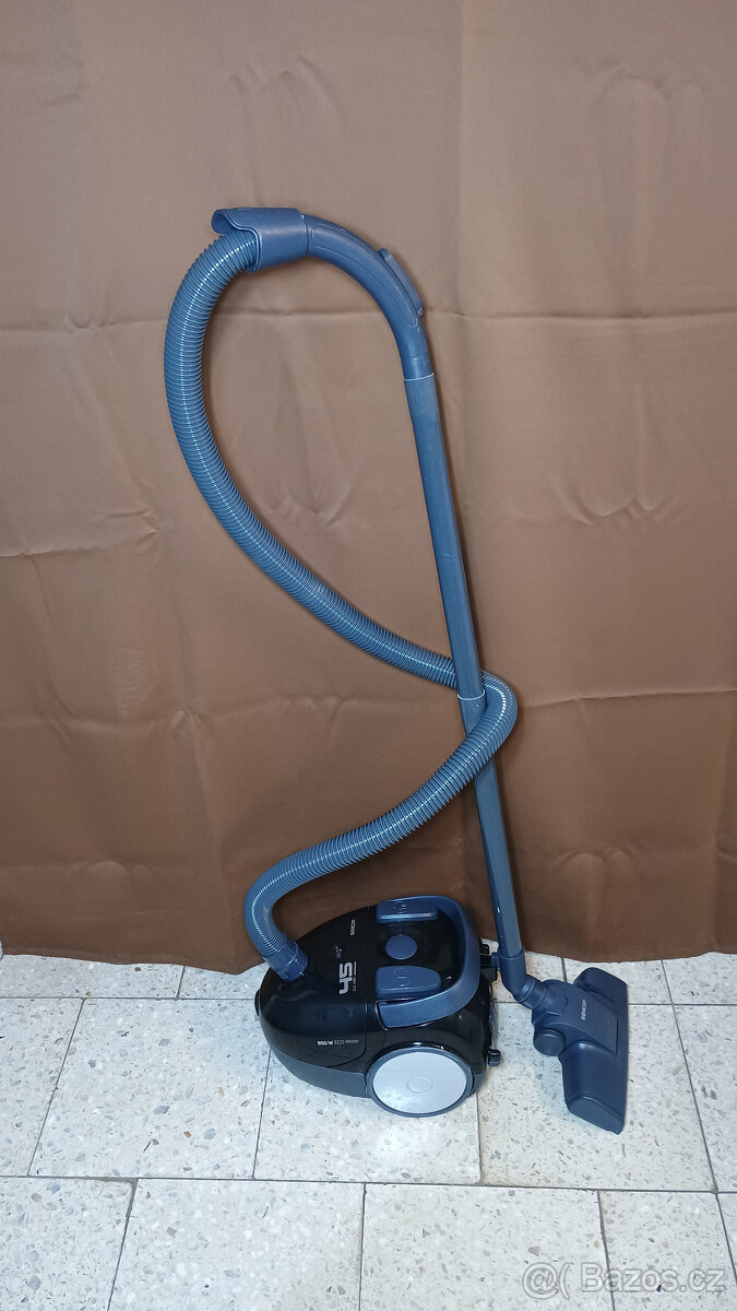 vysavač Sencor SVC 045BK - 5
