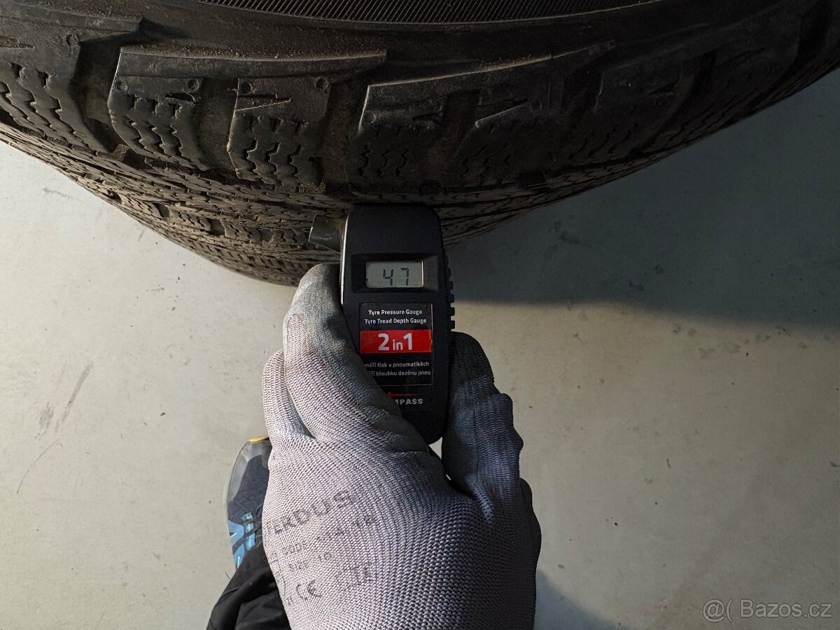 Zimní pneu Nokian + Hankook 205/65R16C - 5