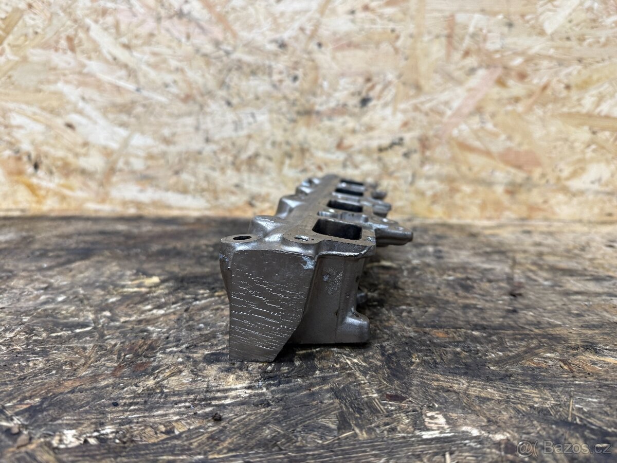 VSTŘIKOVACÍ LIŠTA 1.4 TSI 92KW CAXC - 5