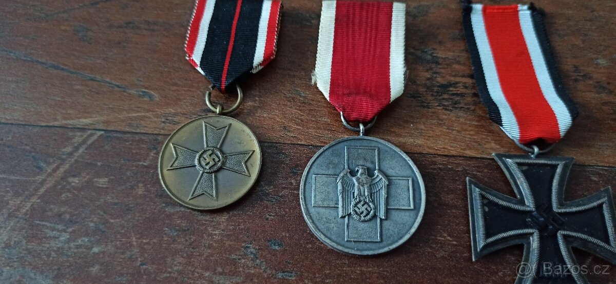 Medaile, vyznamenání, odznaky Německo. - 5