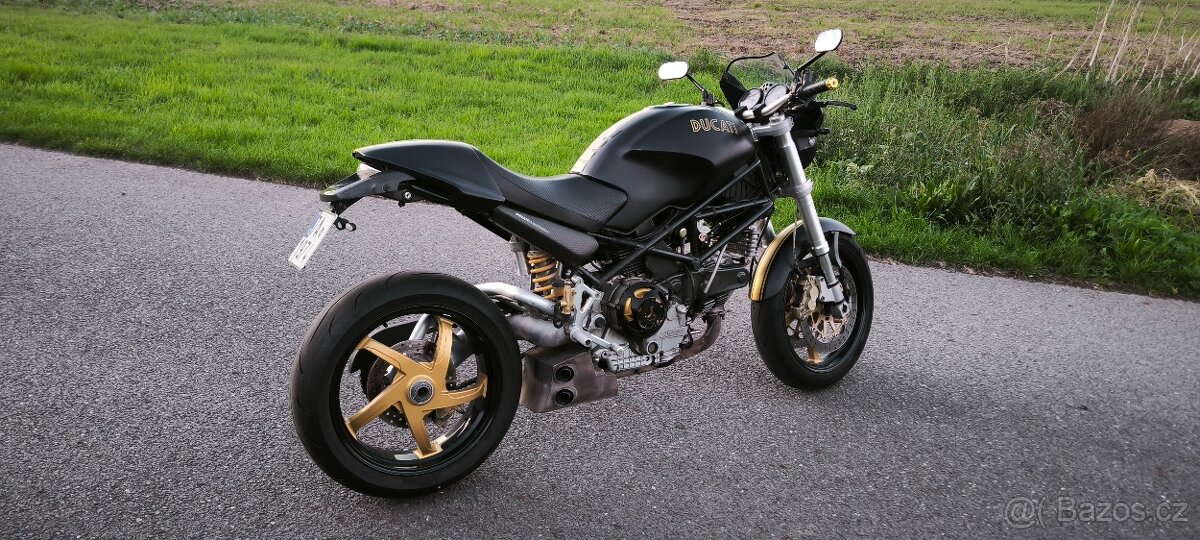 Ducati Monster 900i - 5