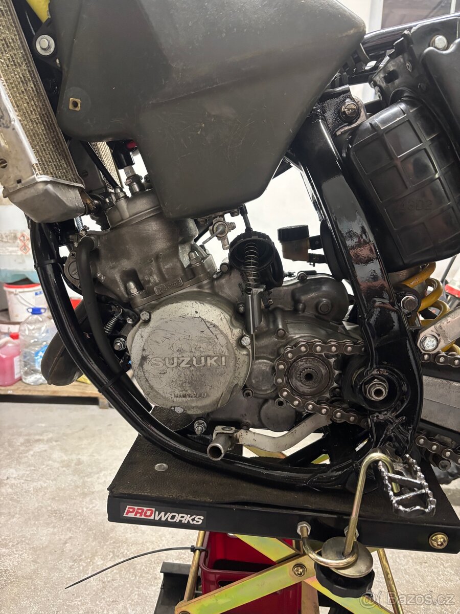 Suzuki RM 125 - 5