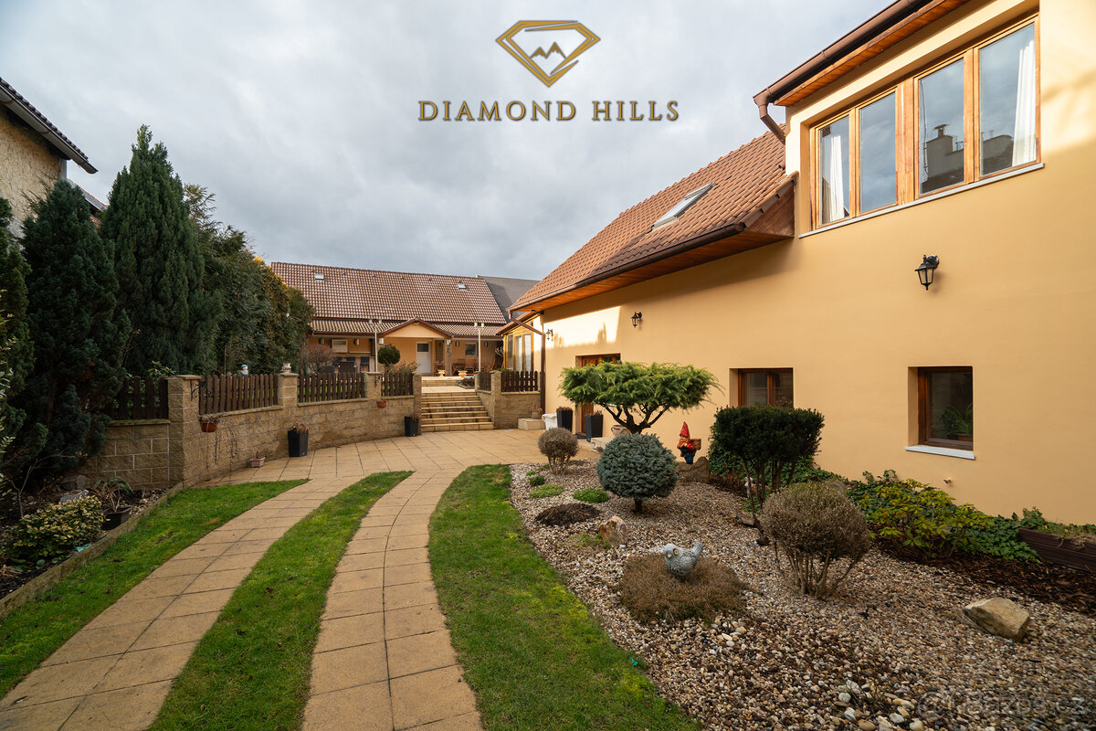 Prodej rodinného domu 8+1, pozemek 845m2, Kozojedy - 5