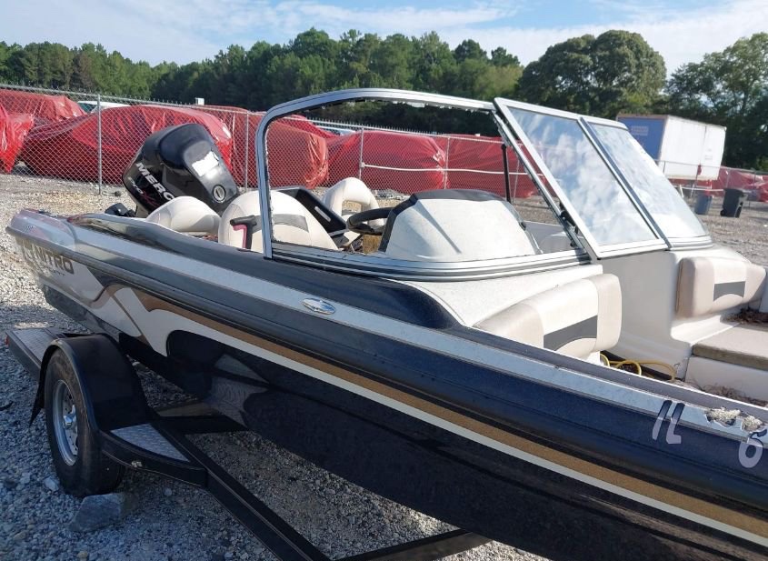 Loď na ryby Nitro Z7 bass boat rybářský člun rybářská loď - 5