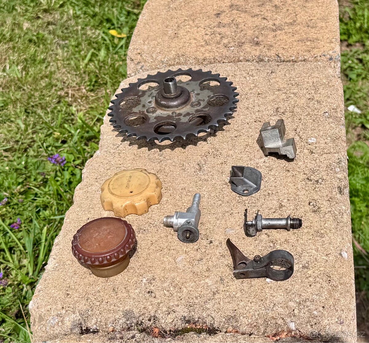 Jawa 50 Jawetta, Stadion - díly - 5